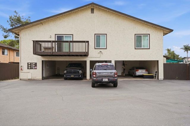 10102 Peaceful Court, Santee, CA 92071