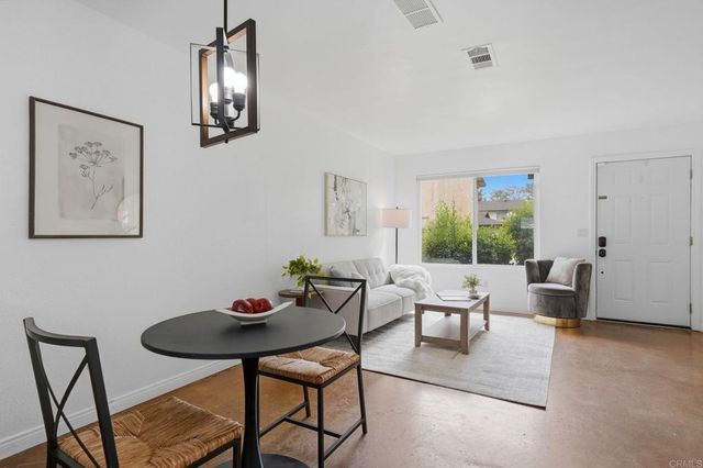 10102 Peaceful Court, Santee, CA 92071