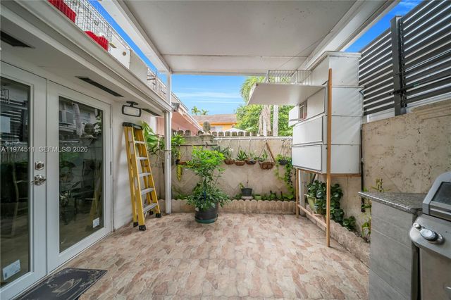 1540 W 42nd Place C, Hialeah, FL 33012