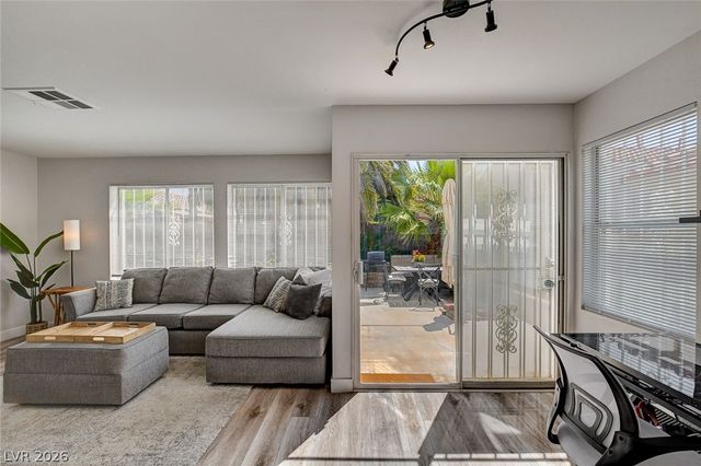 8626 Tiverton Road, Las Vegas, NV 89123