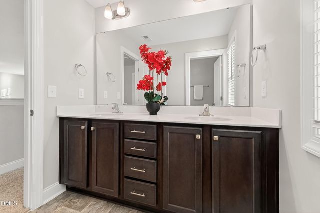 13 Knotty Pine Lane, Clayton, NC 27520