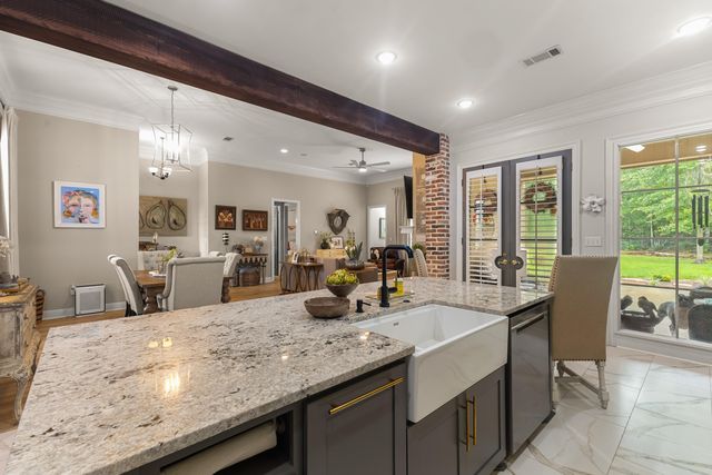 73 Bridgefield Turn, Hattiesburg, MS 39402