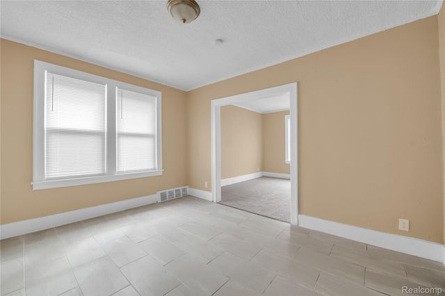 5044 Fairview Street, Detroit, MI 48213