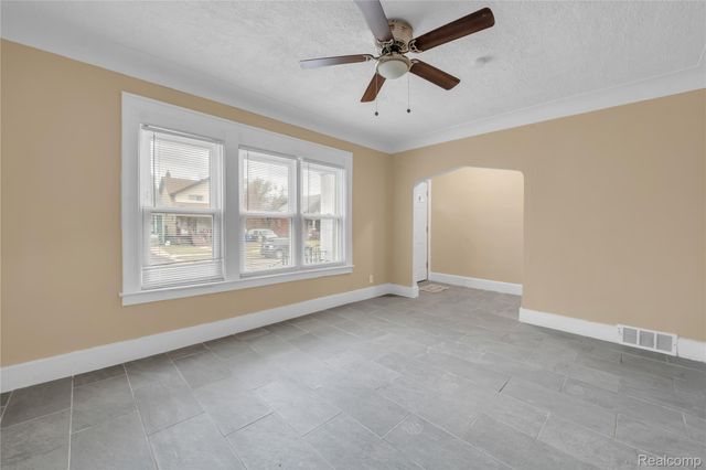 5044 Fairview Street, Detroit, MI 48213