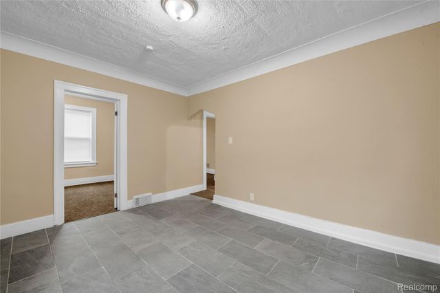 5044 Fairview Street, Detroit, MI 48213