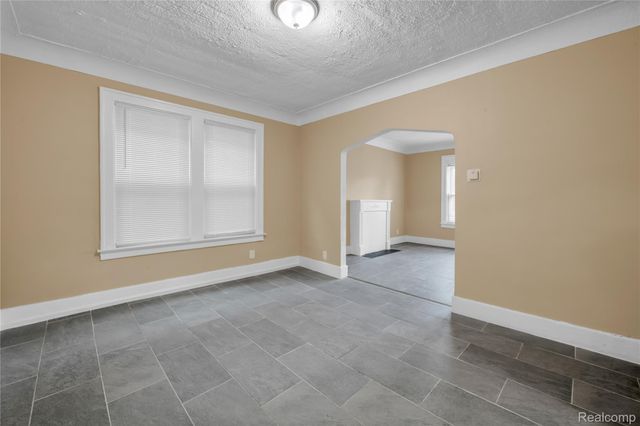 5044 Fairview Street, Detroit, MI 48213