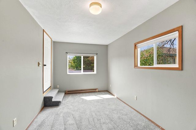 9809 E Upriver Dr, Spokane, WA 99206