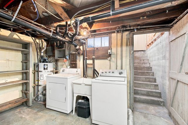 9809 E Upriver Dr, Spokane, WA 99206