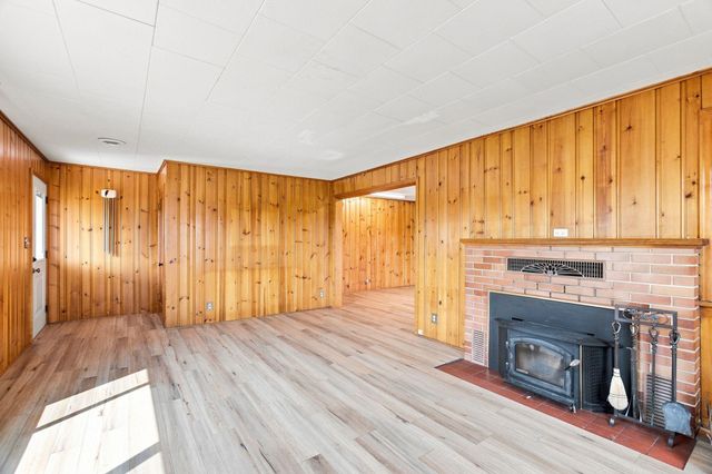 9809 E Upriver Dr, Spokane, WA 99206