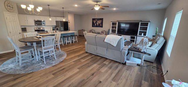 9708 E Annabelle St, Wichita, KS 67207