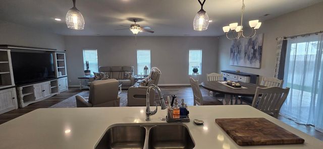 9708 E Annabelle St, Wichita, KS 67207