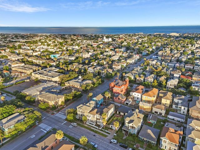 1607 Market Street, Galveston, TX 77550