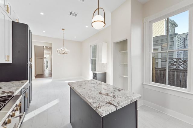1607 Market Street, Galveston, TX 77550
