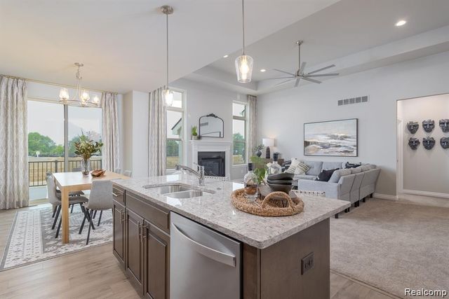 3911 Chatham Place 104, Brighton Township, MI 48114