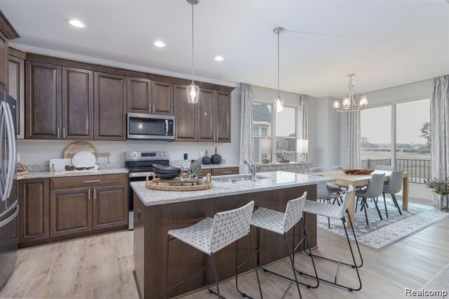 3911 Chatham Place 104, Brighton Township, MI 48114