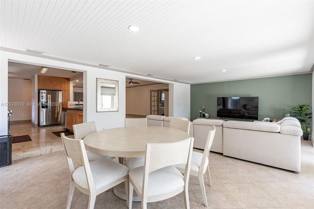 1430 Stillwater Dr 1430, Miami Beach, FL 33141