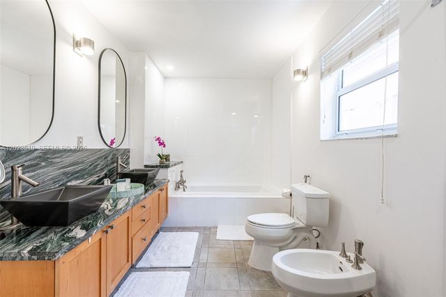 1430 Stillwater Dr 1430, Miami Beach, FL 33141