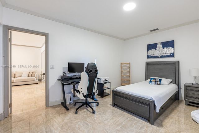 1430 Stillwater Dr 1430, Miami Beach, FL 33141
