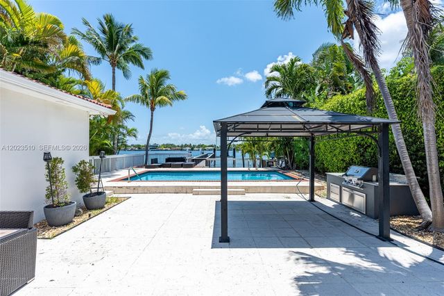 1430 Stillwater Dr 1430, Miami Beach, FL 33141