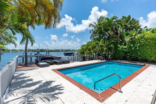 1430 Stillwater Dr 1430, Miami Beach, FL 33141