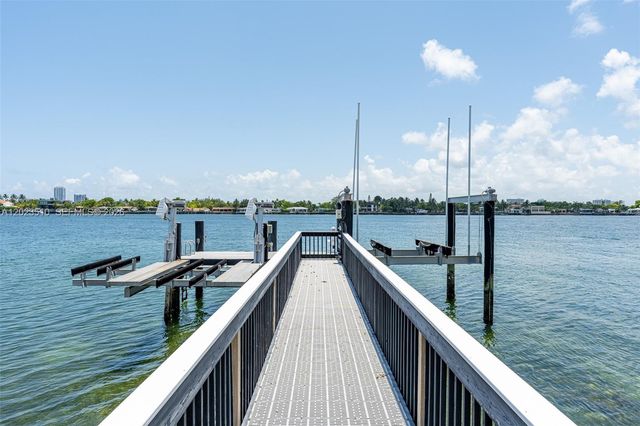 1430 Stillwater Dr 1430, Miami Beach, FL 33141
