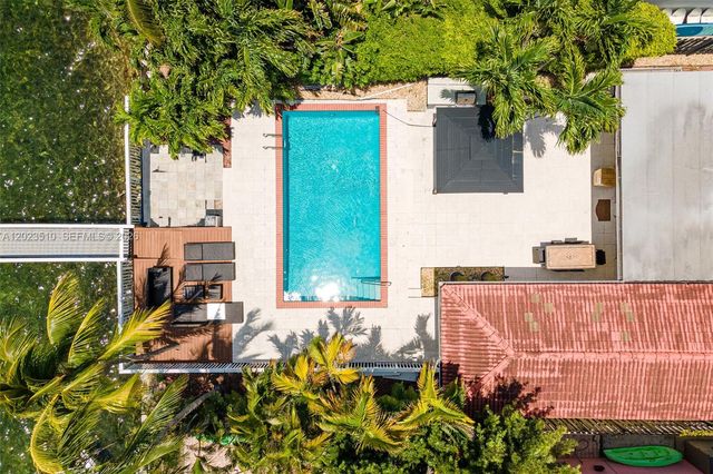 1430 Stillwater Dr 1430, Miami Beach, FL 33141