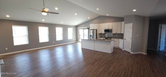 499 S Glen Rd, Maynardville, TN 37807