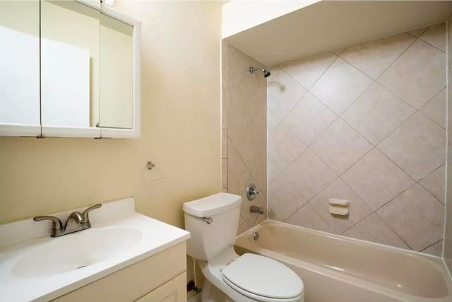 2471 SE Wald Street, Port St. Lucie, Port St Lucie, FL 34984