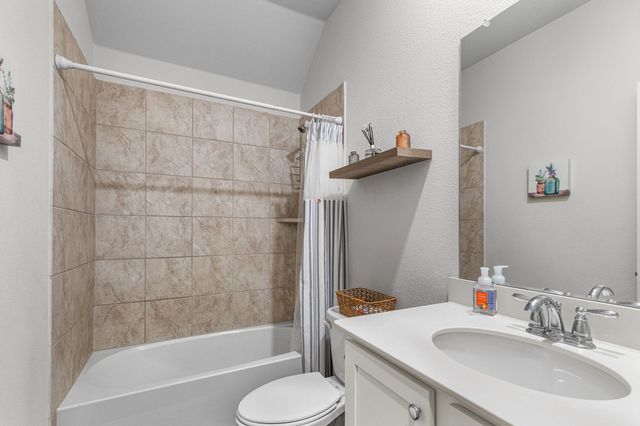 3105 Denver Avenue, Aubrey, TX 76227