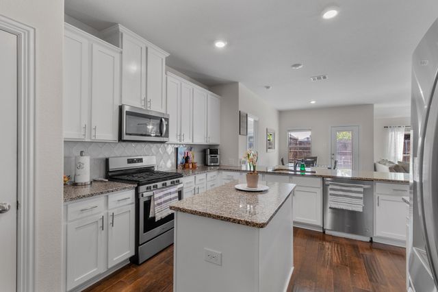 3105 Denver Avenue, Aubrey, TX 76227