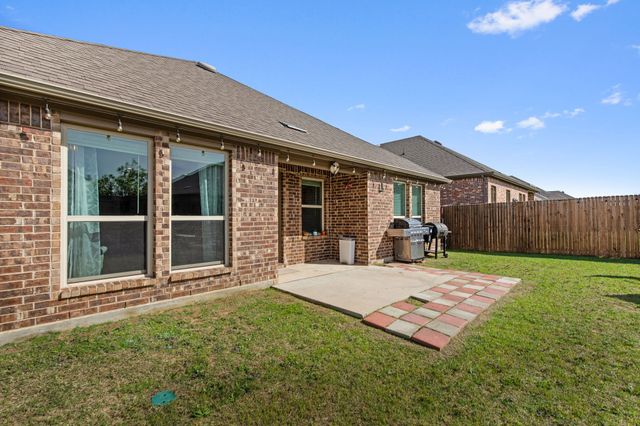 3105 Denver Avenue, Aubrey, TX 76227