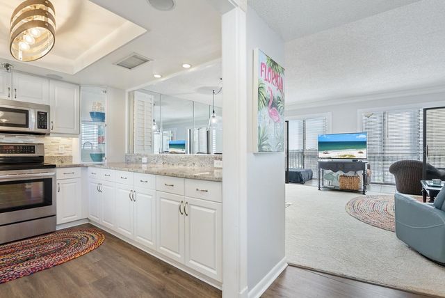 1104 BENJAMIN FRANKLIN DRIVE 515, Sarasota, FL 34236