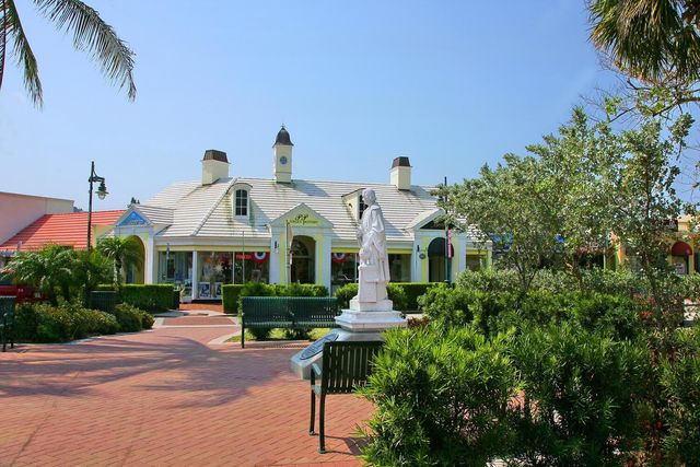 1104 BENJAMIN FRANKLIN DRIVE 515, Sarasota, FL 34236