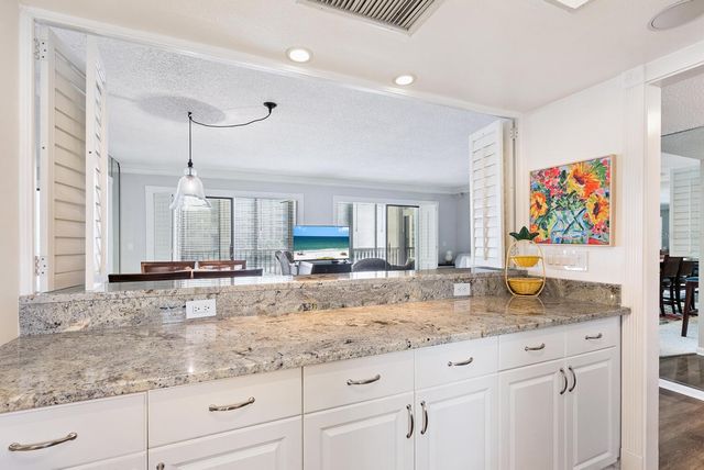 1104 BENJAMIN FRANKLIN DRIVE 515, Sarasota, FL 34236