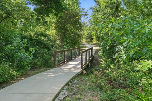 9409 Excursion Drive, Oak Point, TX 75068
