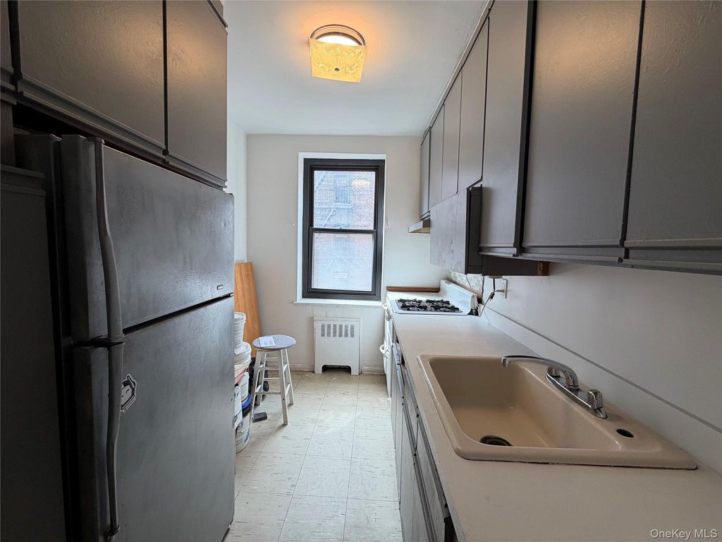 90-10 32nd Avenue 305, East Elmhurst, NY 11369 — photo 4