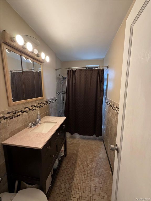 90-10 32nd Avenue 305, East Elmhurst, NY 11369 — photo 5
