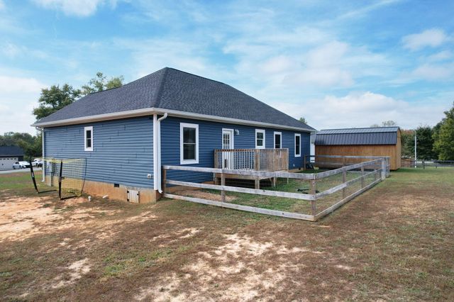 113 County Road 793, Etowah, TN 37331