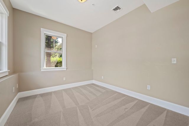 599 Washington St 12, Pembroke, MA 02359