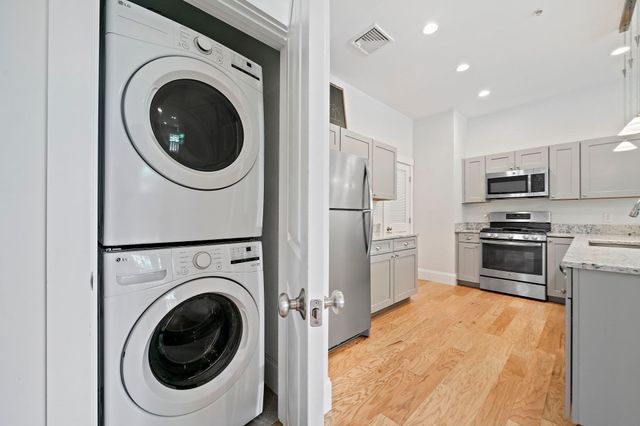 599 Washington St 12, Pembroke, MA 02359
