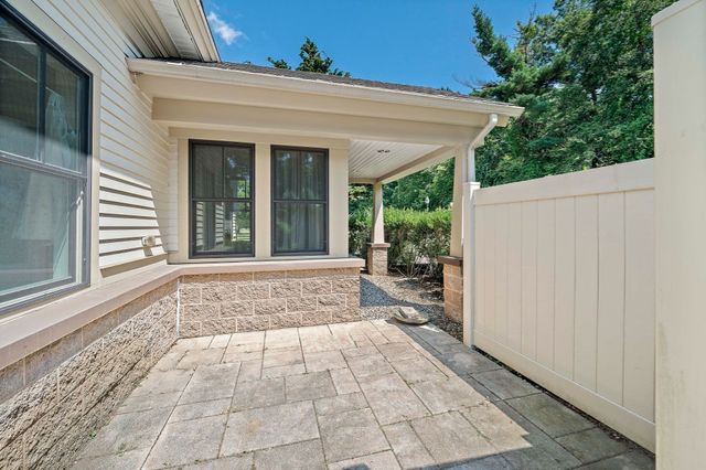 599 Washington St 12, Pembroke, MA 02359