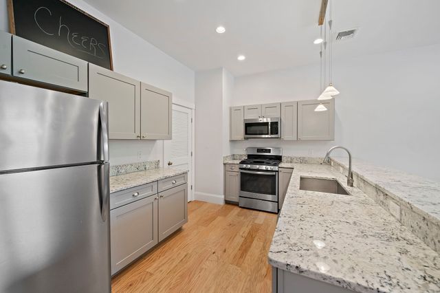 599 Washington St 12, Pembroke, MA 02359
