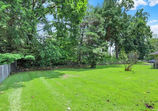 905 S Henderson Street, Bloomington, IN 47401