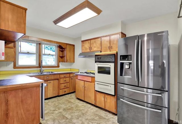 905 S Henderson Street, Bloomington, IN 47401