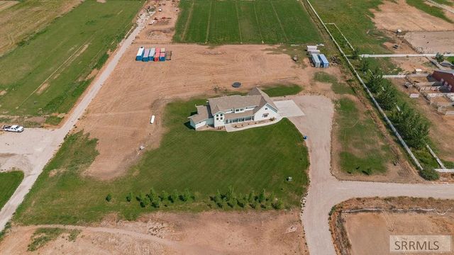 956 E 1100 N, Shelley, ID 83274