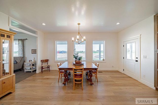 956 E 1100 N, Shelley, ID 83274