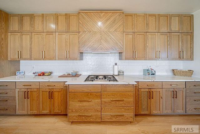 956 E 1100 N, Shelley, ID 83274