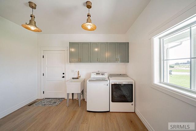 956 E 1100 N, Shelley, ID 83274