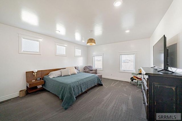 956 E 1100 N, Shelley, ID 83274