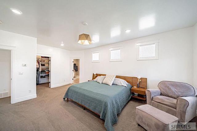 956 E 1100 N, Shelley, ID 83274
